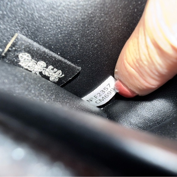 COACH Leopard Print Leather Flap Card Case with Crossbody Chain - Picture 11 of 11